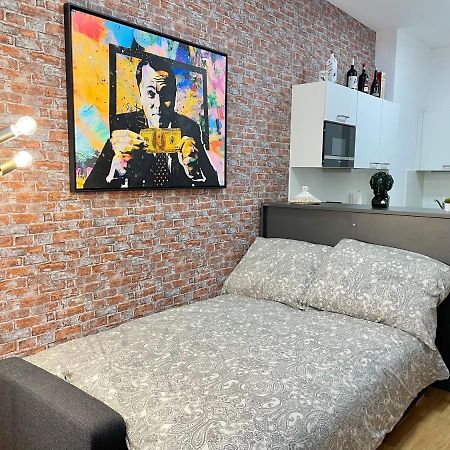 Premium Apartment With Terrace, A/C, Free Wifi And Netflix Wina Bagian luar foto