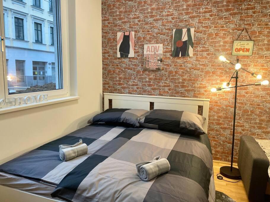 Premium Apartment With Terrace, A/C, Free Wifi And Netflix Wina Bagian luar foto